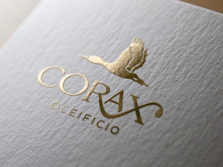 Design etichette olio Corax